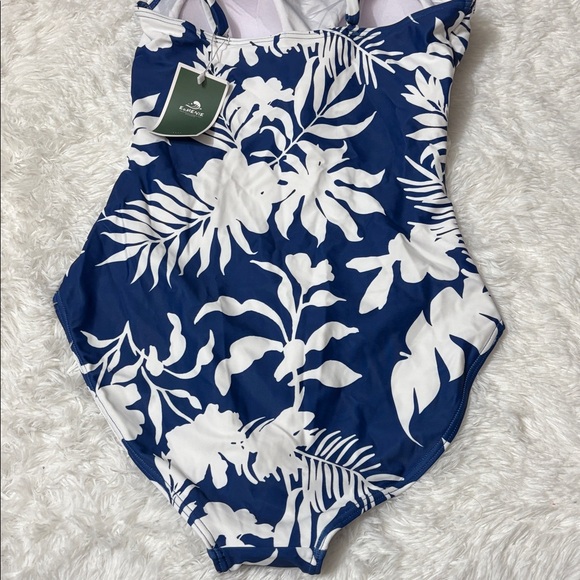 NWT Eomenie Blue And White Floral Print Ruched Sides One Piece Swimsuit Size M - Picture 7 of 10